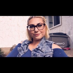 Meet your Posher, Alyshia